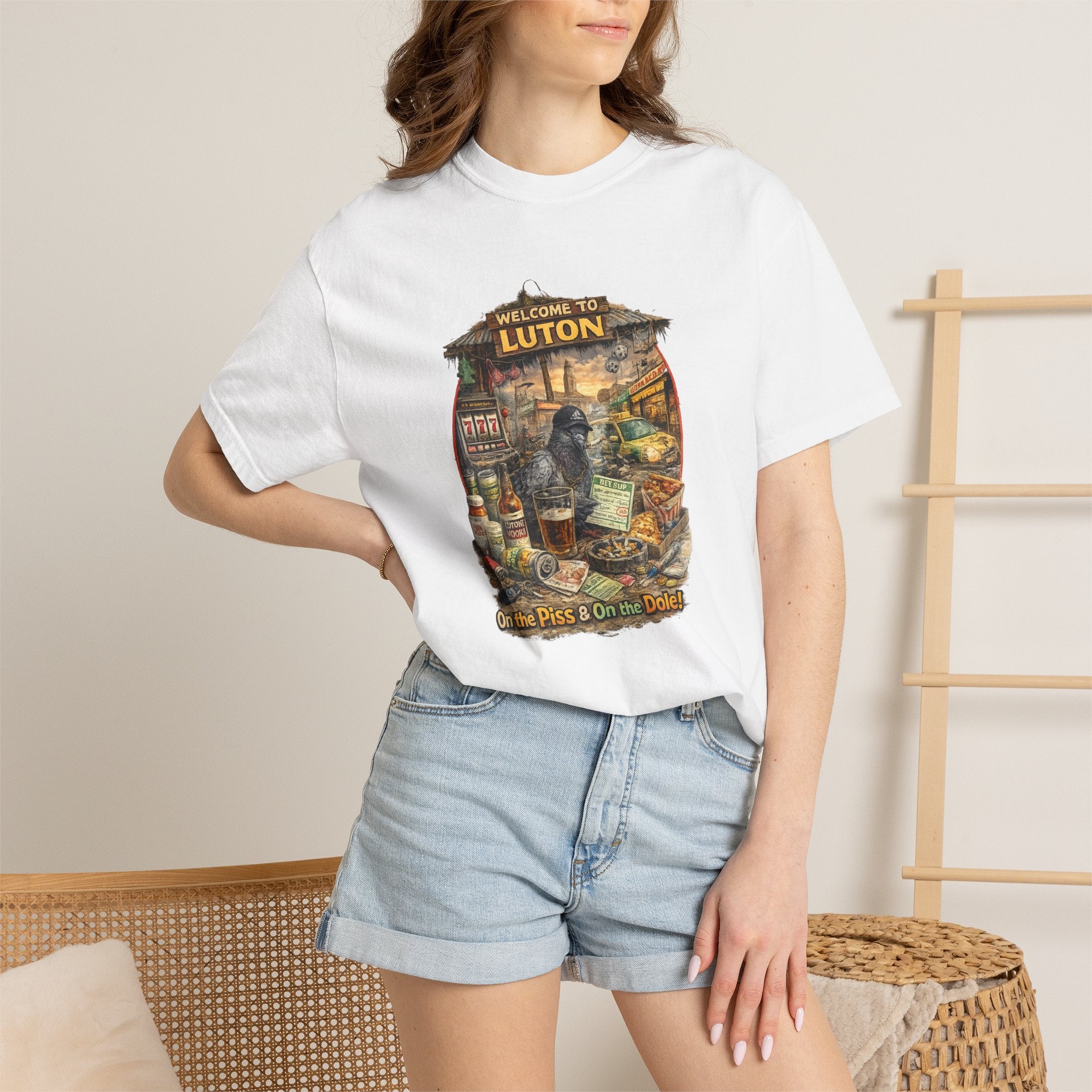 Luton Vintage Vacations Travel  T-Shirt — "Welcome to Luton" Retro Market & Vacation Graphic Tee