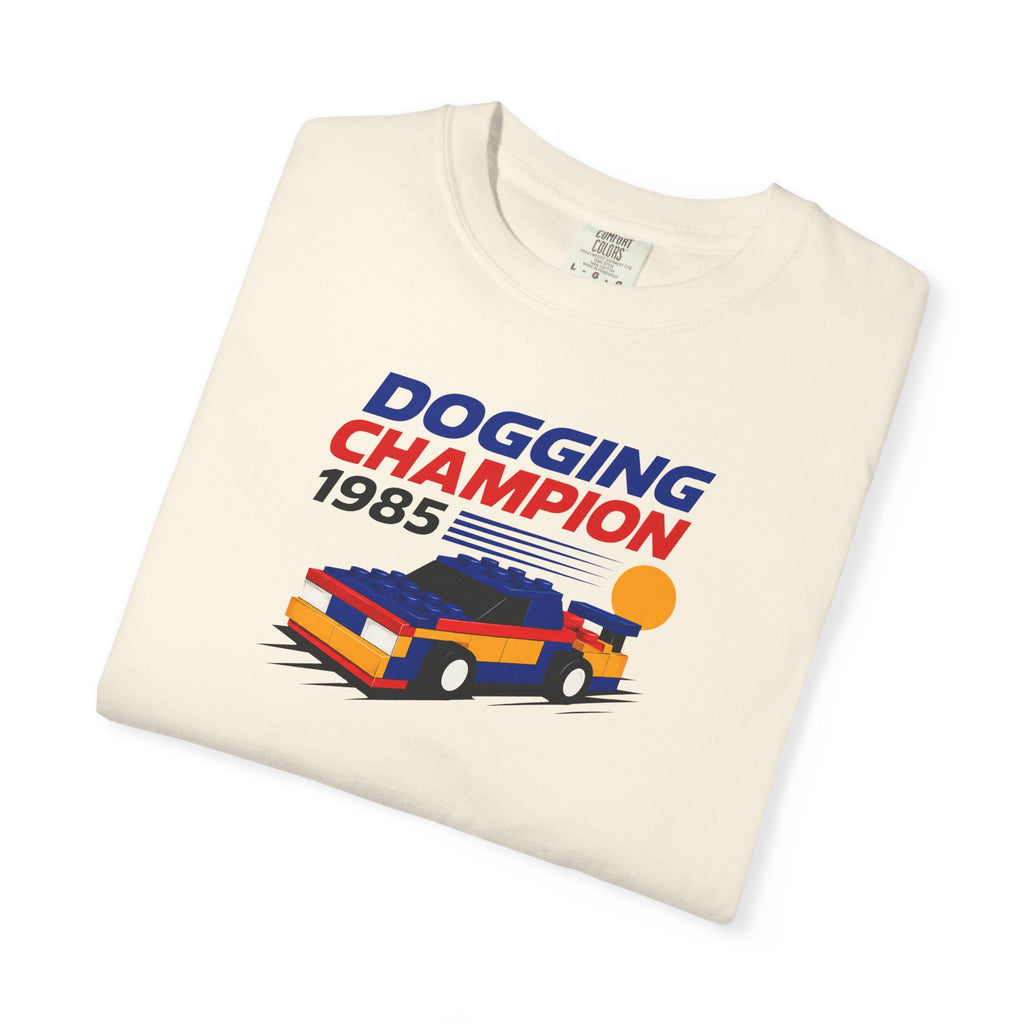 Dogging Champion 1985 - Retro Car Graphic T-Shirt