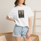 Vintage Cockatoo Mugshot Portrait T-Shirt — Retro Bird Mugshot Vintage Graphic Tee
